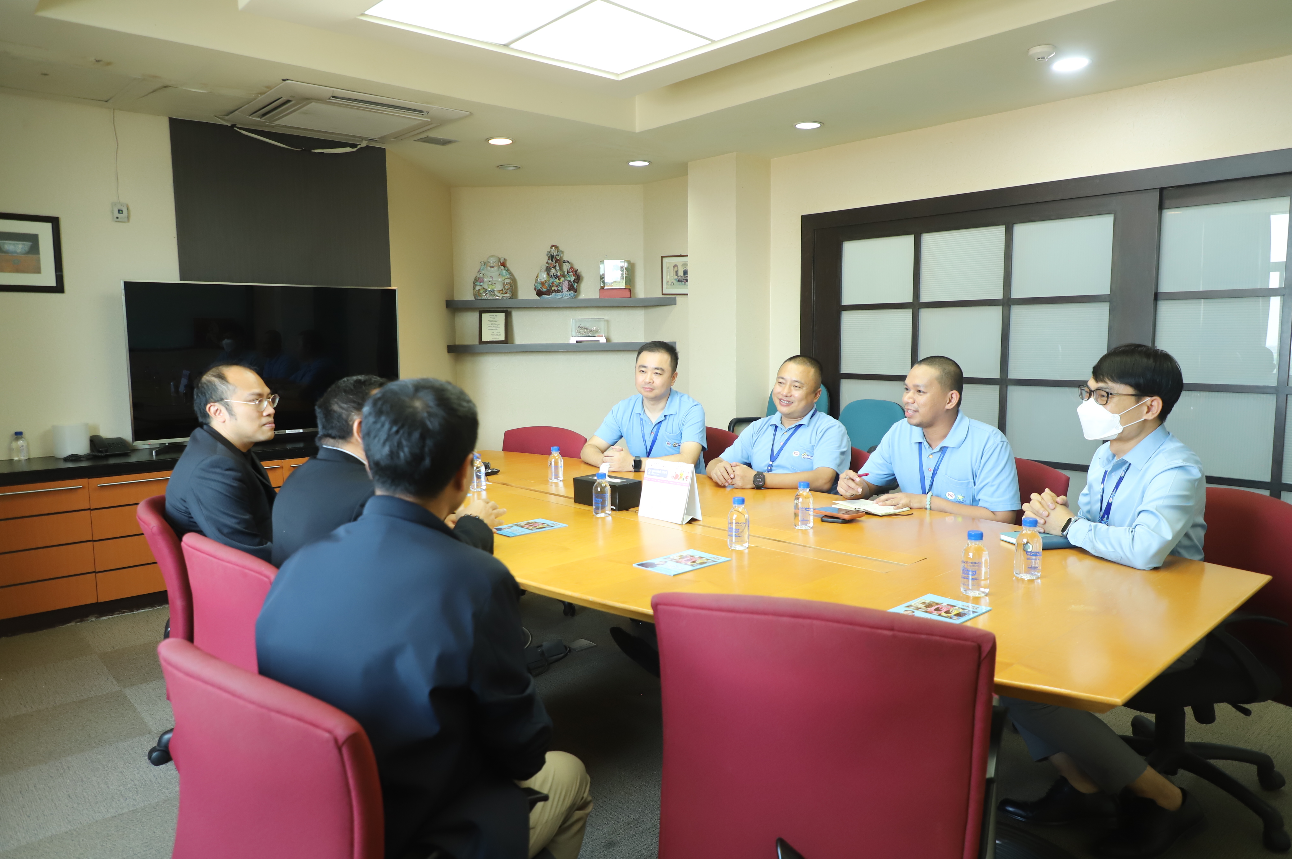 title - เลขาฯ ส.ป.ก. หารือเครือข่ายยักษ์ใหญ่ แก้ปม “น้ำนม” อัปเกรดรายได้เกษตรกรในเขตปฏิรูปที่ดิน